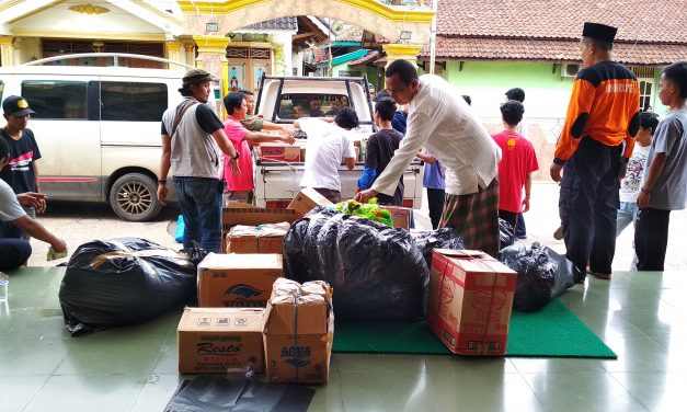 Warga Cibeber Galang Dana untuk Korban Tsunami Selat Sunda