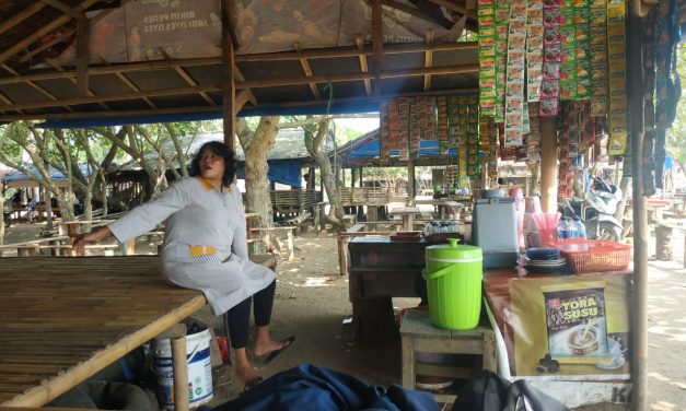 Pasca Gempa, Pedagang di Pantai Caringin Resah