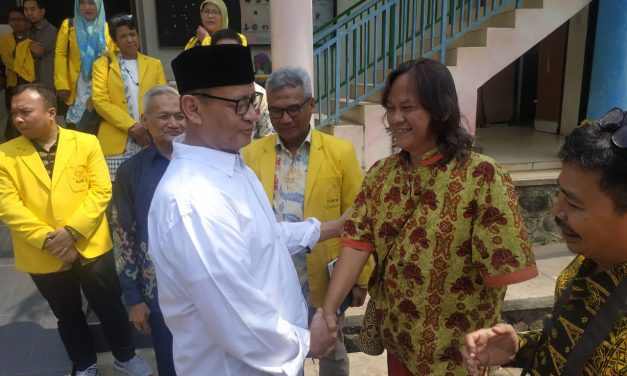 Kunjungi Rumah Dunia, WH Mengaku Damai