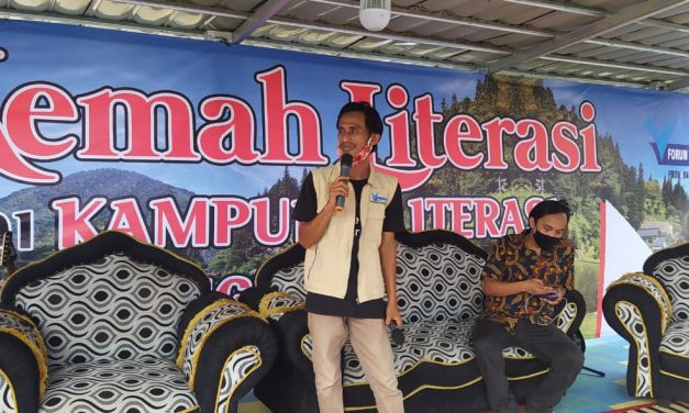 Sosialisasi Kampung Literasi di Kemah Literasi 2020
