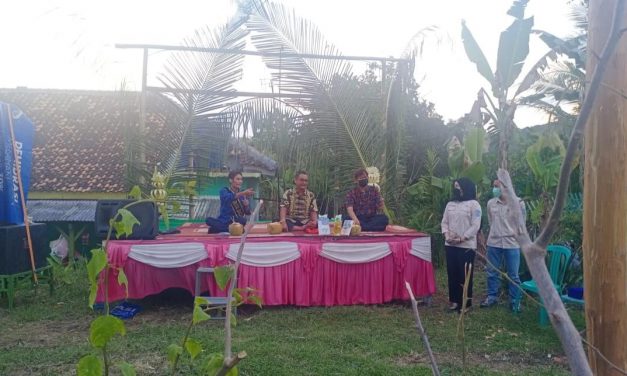 Ceramah Literasi di Kampung Bersih Pekijing