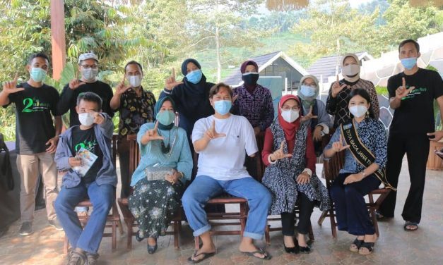 Duta Baca Indonesia Dukung Gerakan Literasi di De Durian Park Wonosalam Jombang