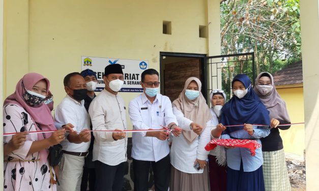 Kadisdikbud Resmikan Sekretariat FTBM Kota Serang