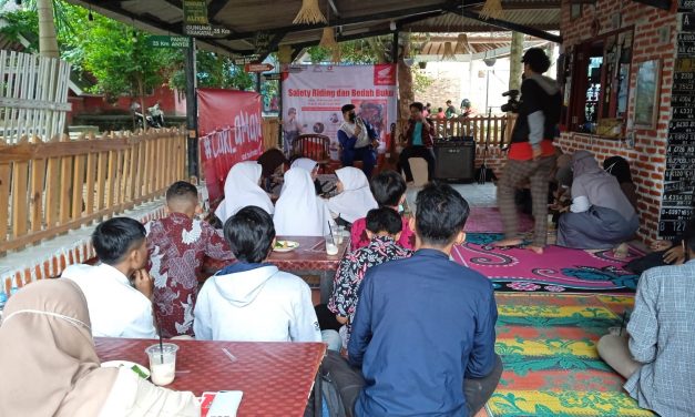Ajak Pemuda Mengenal Literasi, RD Adakan Edukasi Berkendara dan Motivasi Menulis