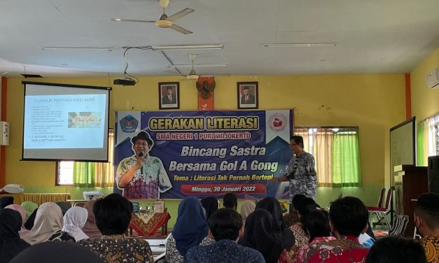 Gerakan Literasi Sekolah di SMA Negeri 1 Puri Mojokerto Disambut Antusias Siswa
