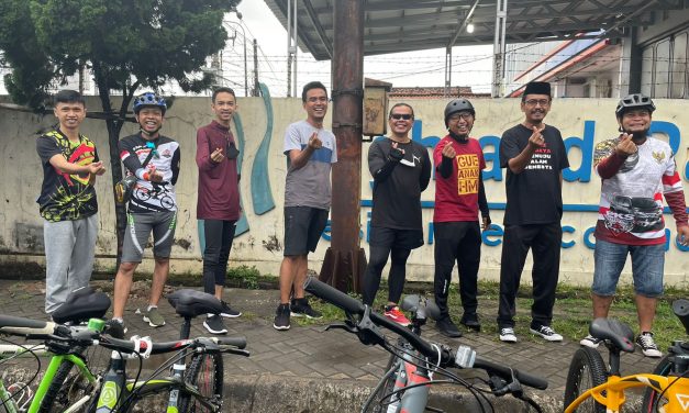 Meriahkan Milad HMI ke-75, Alumni HMI Kampanyekan Lawan Omicron Lewat Gowes