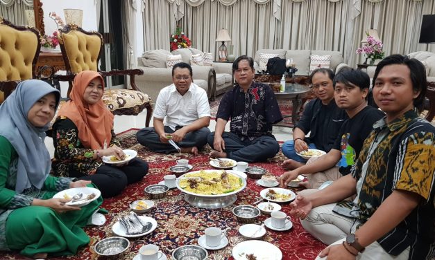 Suguhkan Nasi Kebuli, Gubernur NTB Sambut Tim Safari Literasi DBI