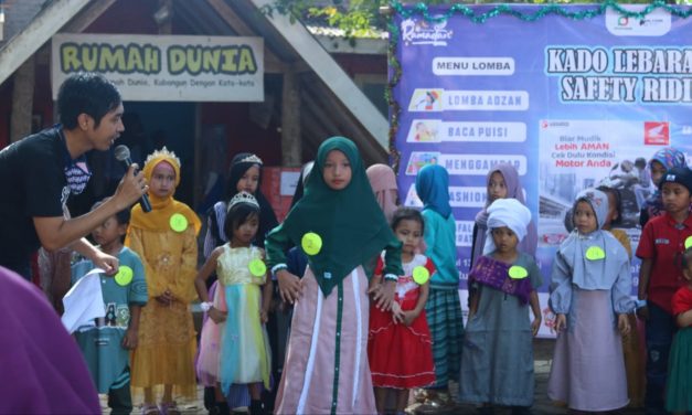 Di Penghujung Ramadan, Rumah Dunia Gelar Lomba dan Kado Lebaran
