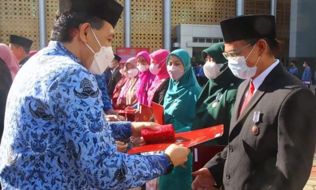 Usai Raih ASN Inspiratif, Firman Kembali Diganjar Dua Prestasi Bergengsi