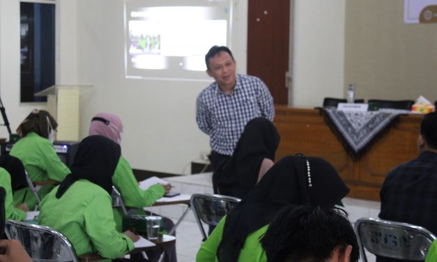 Kantor Bahasa Provinsi Banten Gelar Pelatihan Menulis Artikel bagi Mahasiswa dan Pegiat TBM