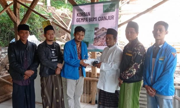 Peduli Kemanusiaan, PMII Komisariat UIN SMH Banten Gelar Aksi Konser Amal untuk Cianjur