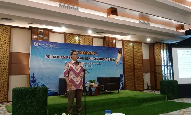 Pertemuan Keempat Pelatihan Menulis BI Banten Bahas Soal Kepenulisan Esai
