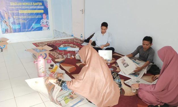 Kelas Menulis SMB Dibuka, Rahel Kenalkan Sastra Koran kepada Peserta
