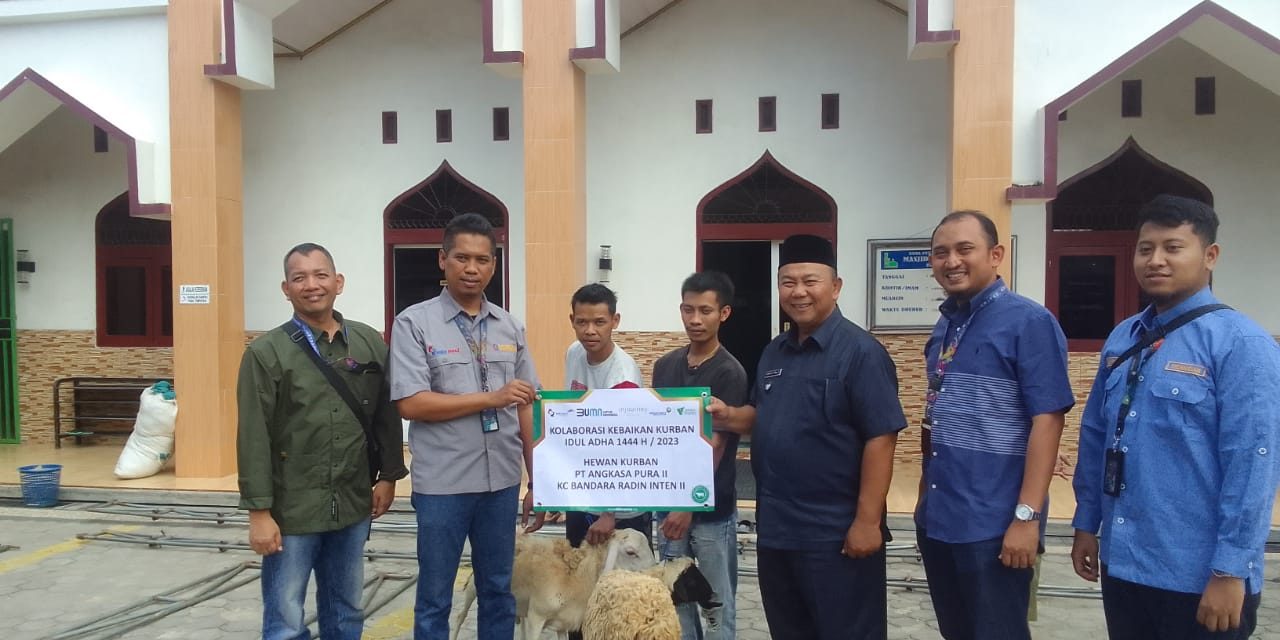 PT Angkasa Pura II Bandara Radin Inten II Lampung dan Dompet Dhuafa Lampung Salurkan Hewan Kurban di Wilayah Branti
