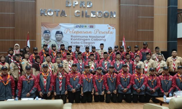 Sekda Kota Cilegon Lepas Kontingan Peserta Raimuna Nasional yang Ke-12