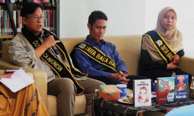 Diskusi ‘Kebermanfaatan Perpustakaan Kampus’, Duta Baca Indonesia Sarankan Kampus Gelar ‘Untirta Membaca’