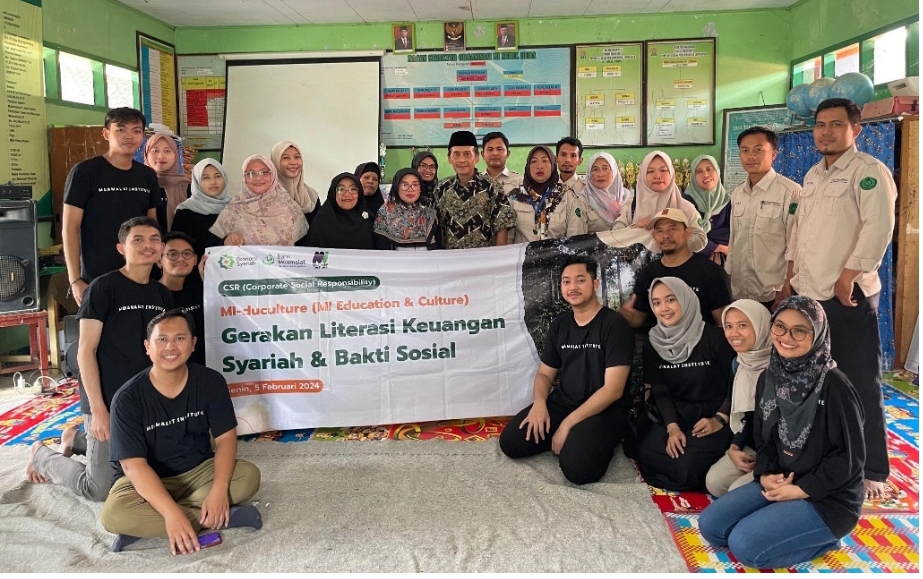 Menginspirasi Lewat Literasi Syariah: Muamalat Institute Salurkan Bantuan Sosial di Leuwidamar Lebak