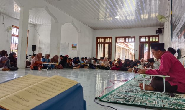 Lestarikan Khazanah Intelektual Islam, Madrasah Al-Khairiyah Karangtengah Gelar Kajian Kitab Kuning
