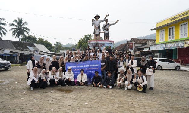 Puluhan Mahasiswa KPI UIN SMH Banten Observasi ke Baduy untuk Belajar Feature