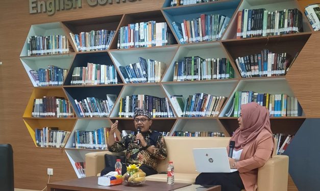 Belajar dari Pustakawan Terbaik 2024, UPA Perpustakaan Untirta Hadirkan Edi Wiyono