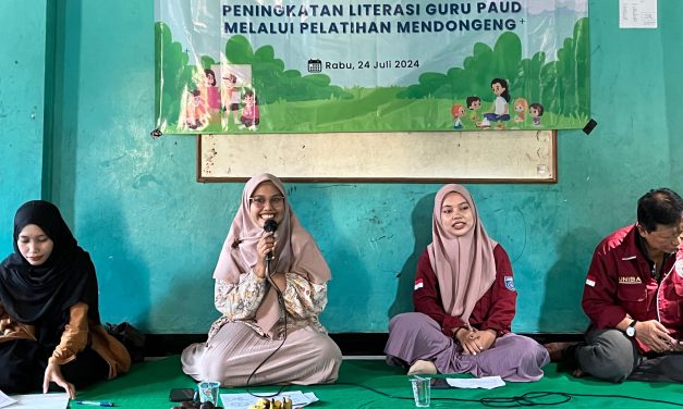 Peringati Hari Anak Nasional, Mahasiswa KKM 10 Universitas Bina Bangsa Gelar “Pelatihan Mendongeng”