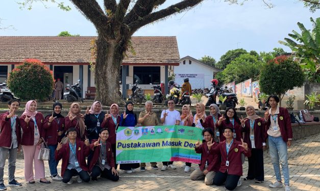 Mahasiswa KKM 51 Desa Cigeulis Gandeng Perpustakaan Untirta Adakan Sosialisasi di SMAN 17 Pandeglang