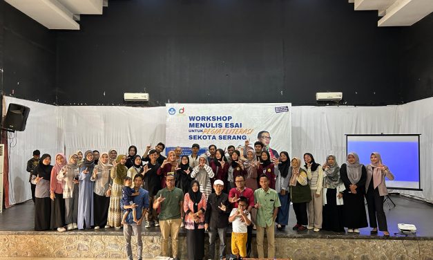 Rumah Dunia Gelar Workshop Esai untuk Pegiat Literasi Se-Kota Serang