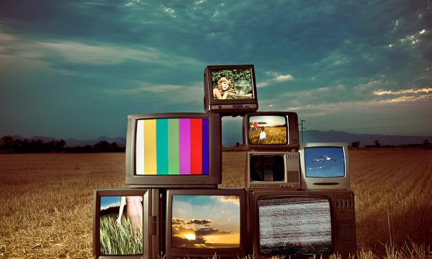 Puisi-Puisi Salman Aristo: Film yang Mundur