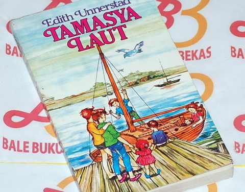 Kolom Kabut #Pungutcerita: Terpukau Laut