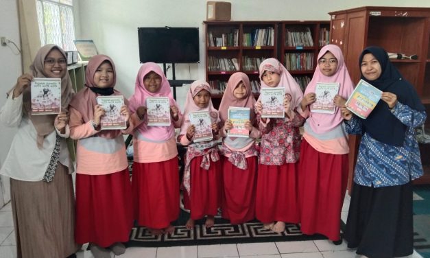 PD Jurnalistik SDIT Al-Izzah Luncurkan Majalah Jurnalis Edisi Mei 2025