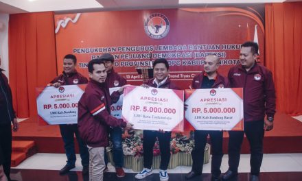 Rayakan Hari Kebangkitan Nasional, DPP BAPEKSI Berikan Beasiswa S2 Hukum untuk Kader Muda