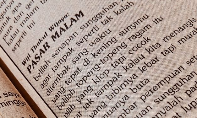 Kolom Kabut #Silamsastra: Puisi Itu Menghampiri…