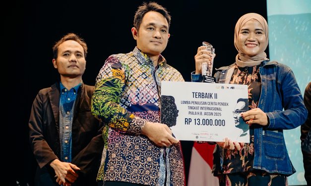 Rini Febriani, Guru Madrasah dari Jambi Raih Juara 2 Piala H.B. Jassin 2025