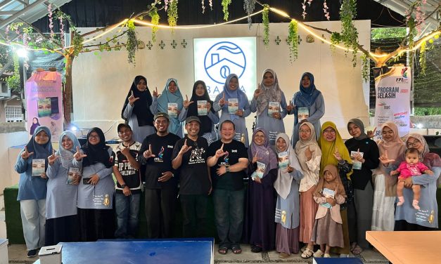 Bicara tentang Perempuan, FPL Pasaman Barat Bedah Buku Ada Danau Biru dalam Matanya dan Luncurkan Program Selasih